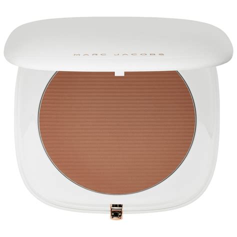 marc jacobs bronzer review.